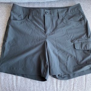 EUC Eddie Bauer adventure shorts in grey.